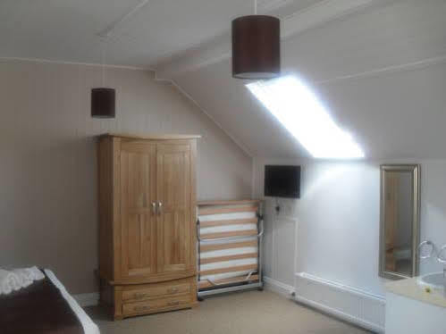 Albany Guest house 3*